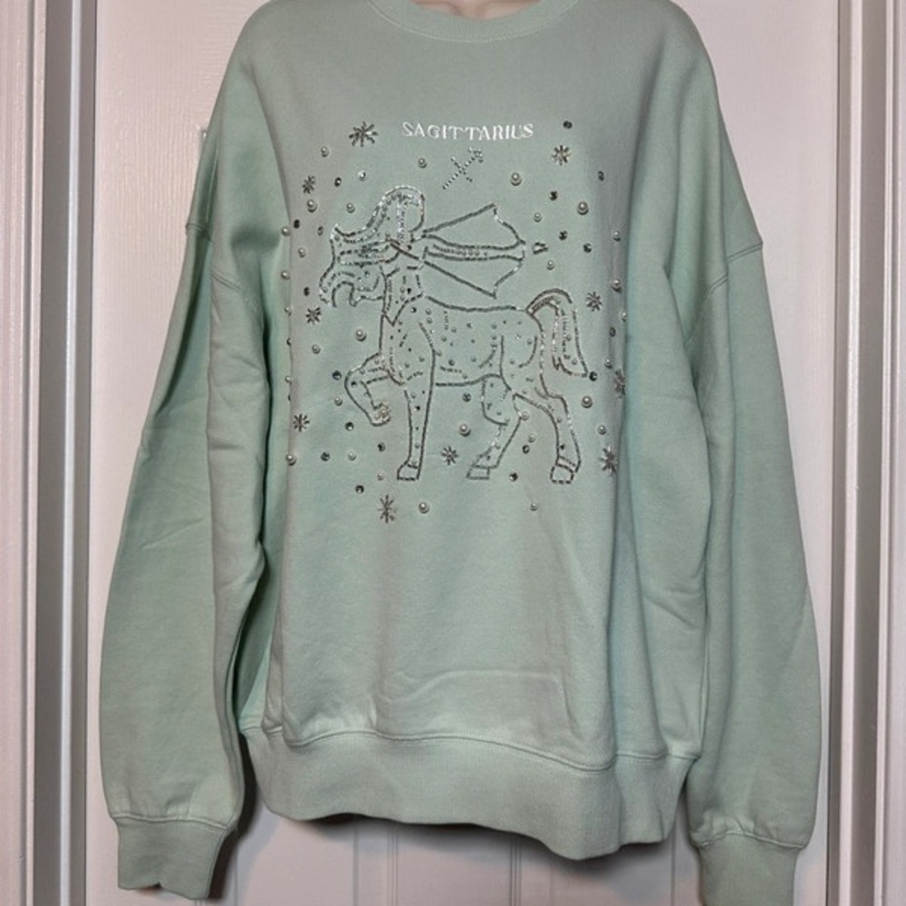 Forever 21 Green Crewneck Sweater with Relaxed Fit